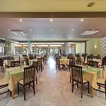 Delfinia Otel
