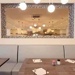 Delfinia מלון 4*