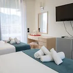 Delfinia מלון קולימביה