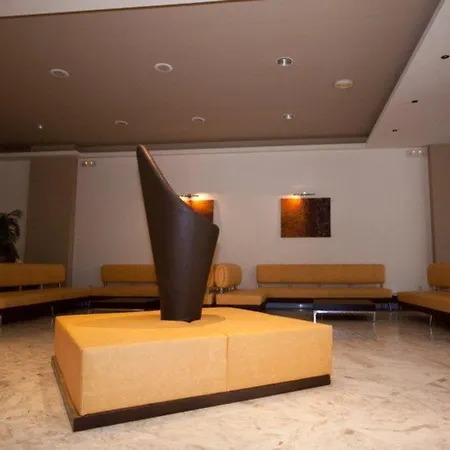 מלון Delfinia קולימביה