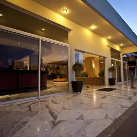 Отель Delfinia 4*