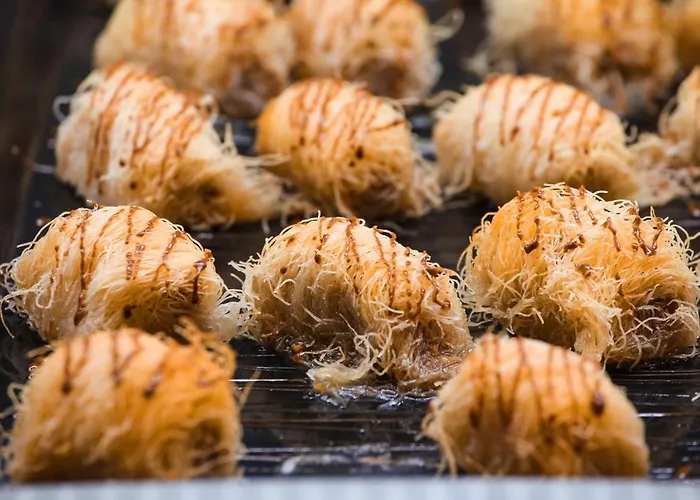 Delfinia מלון 4*