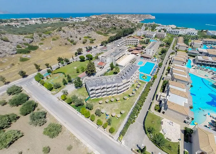 Delfinia 4*